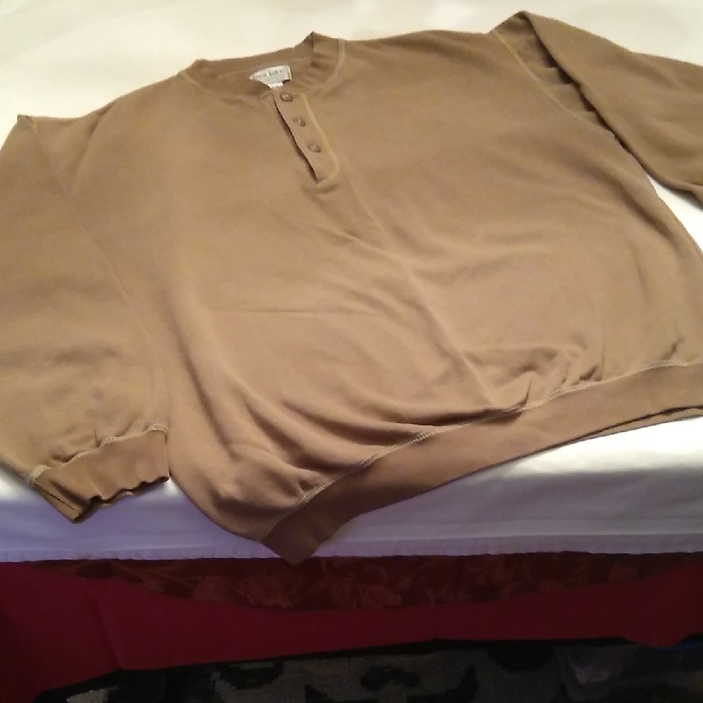 3 Button Sweatshirt - Picture 1 of 7